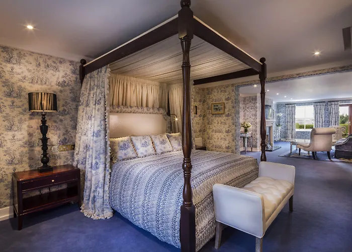 Отель The At Ashford Castle Конг