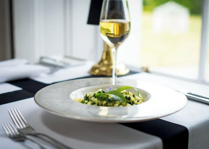 The At Ashford Castle Отель Конг